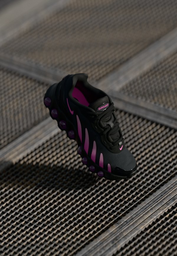 Nike Sportswear AM DN8 SC