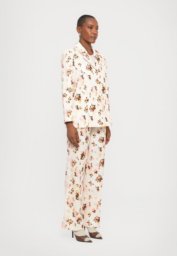 Stine Goya EXTURED TAILORING FUNCTIONAL STRUCTURED