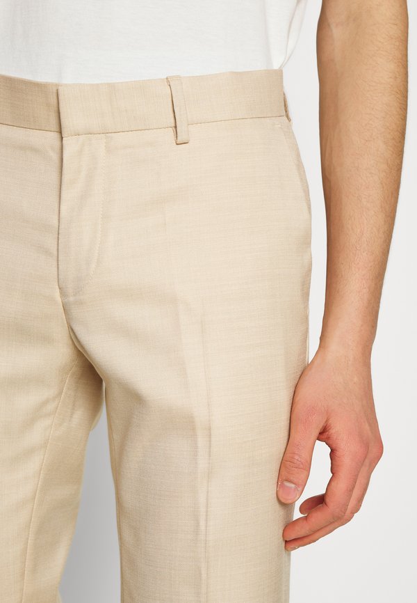 Isaac Dewhirst THE WEDDING SUIT