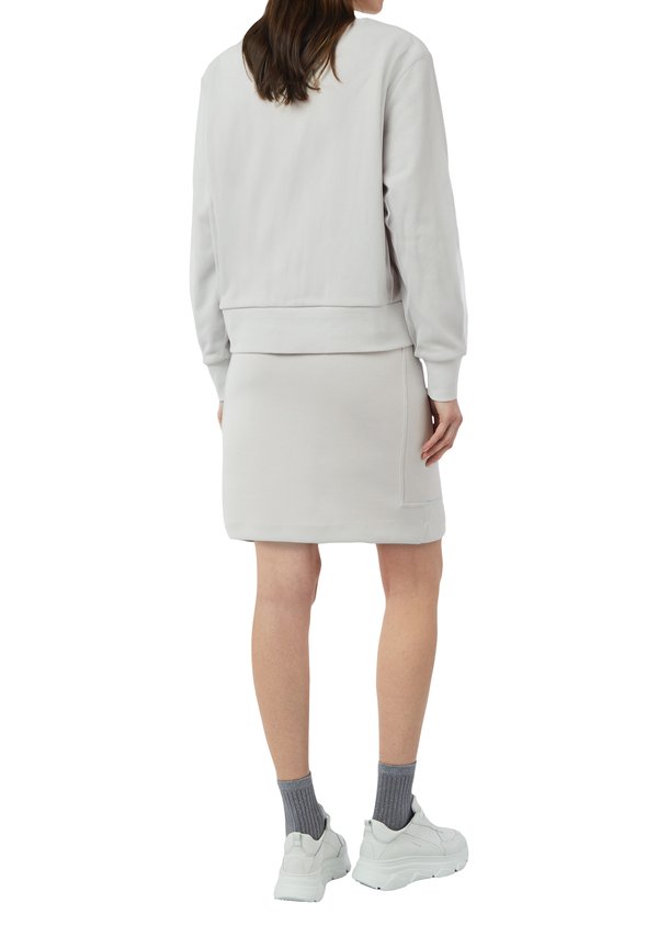 comma casual identity MIT FRONT UND LAYER