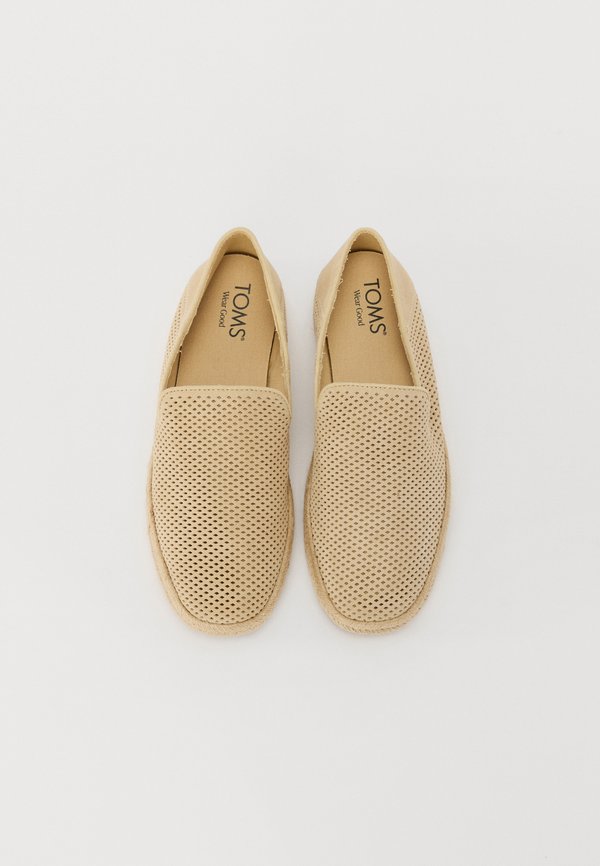 TOMS SANTIAGO