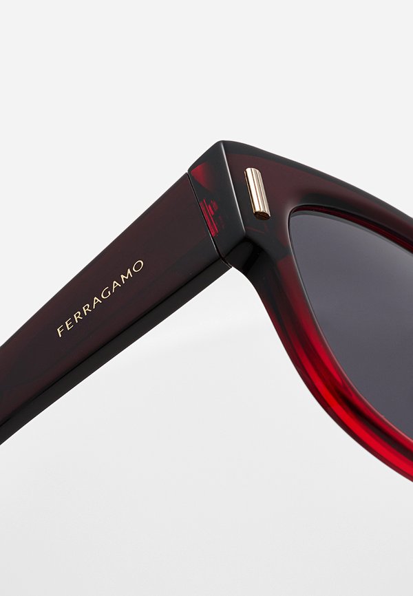 FERRAGAMO