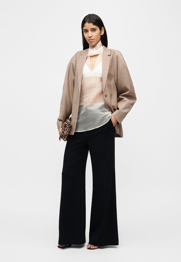 BITE Studios SCULPTED SLEEVE SUIT JACKET