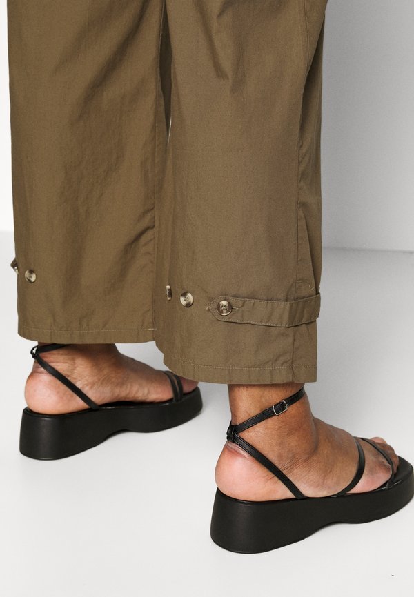 Vero Moda Curve VMCCHARLOTTE PANT