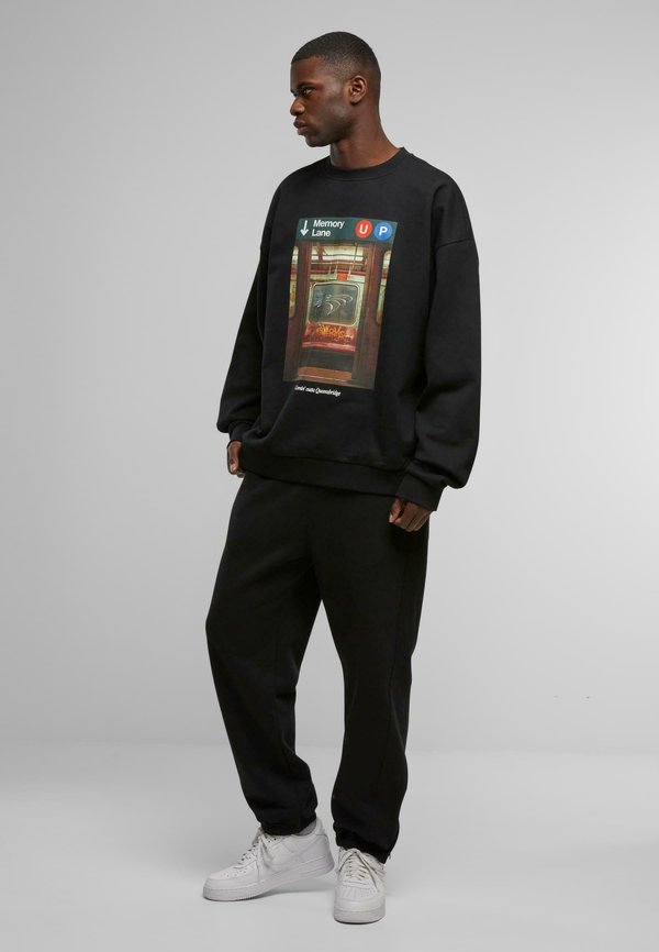 Upscale by Mister Tee MEMORY LANE OVERSIZE CREWNECK