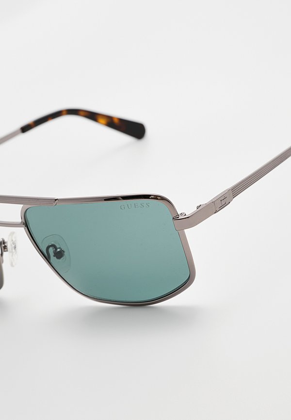 Guess GU00208
