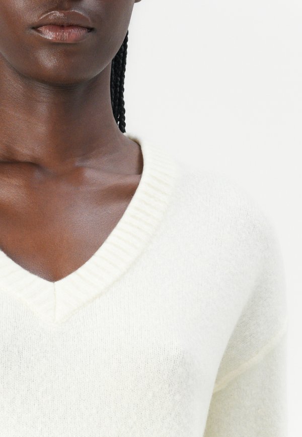Vero Moda VMILSE V NECK PULLOVER
