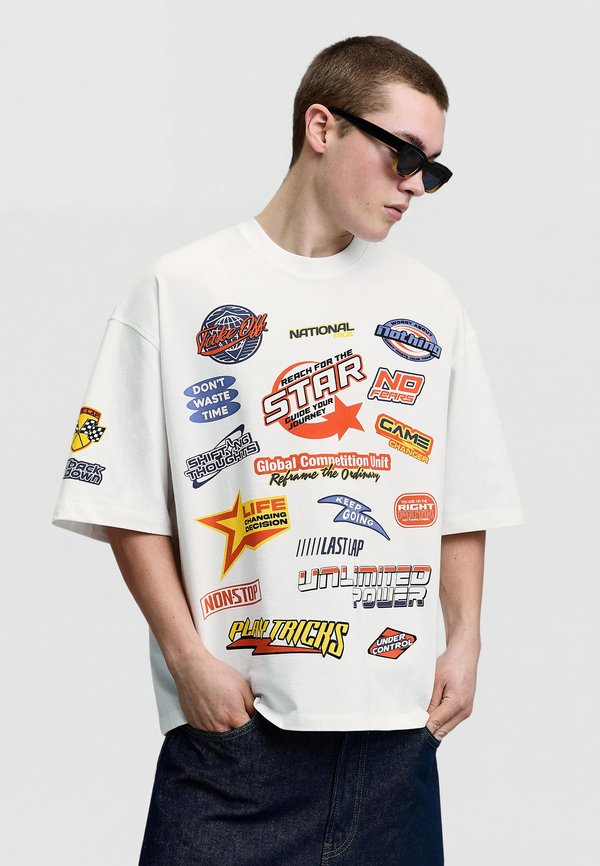 Bershka RACING PRINT T-SHIRT - Print T-shirt - white