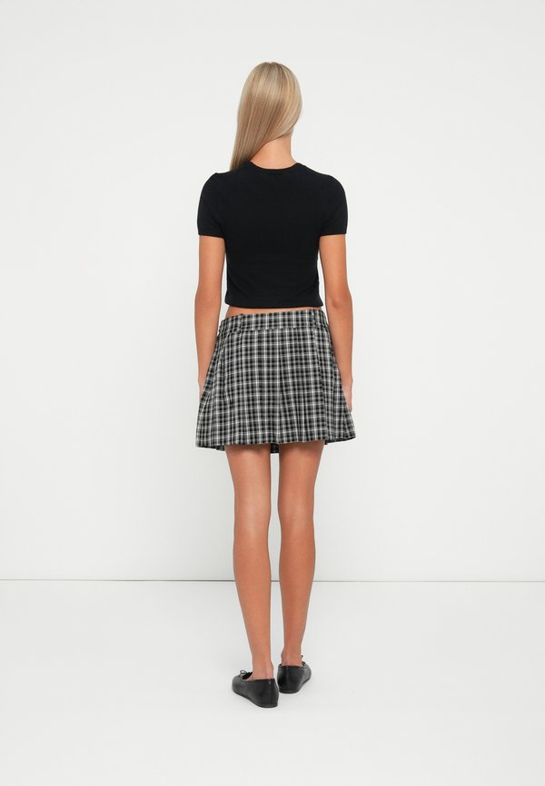 GAP PLEATED MINI SKIRT