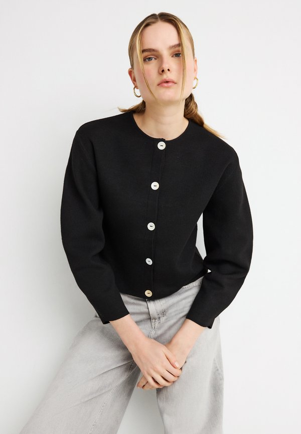 Gina Tricot SHAPED CARDIGAN
