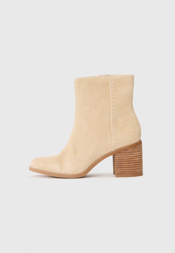 TOMS EVELYN