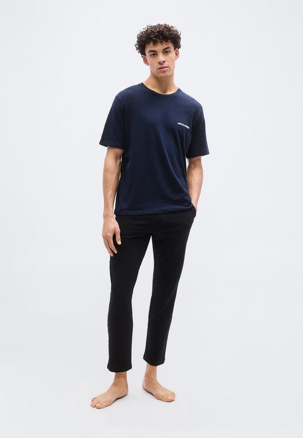Jack & Jones JACEVEREST TEE AND PANTS