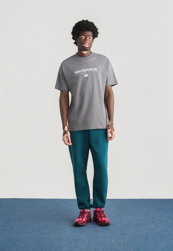 New Balance LINEAR GRAPHIC