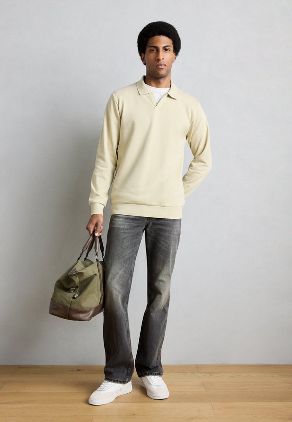 Lindbergh V NECK