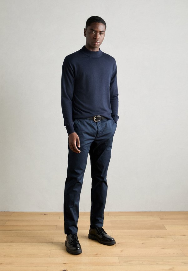 Scotch & Soda CORE DROPPED SHOULDER MOCK NECK