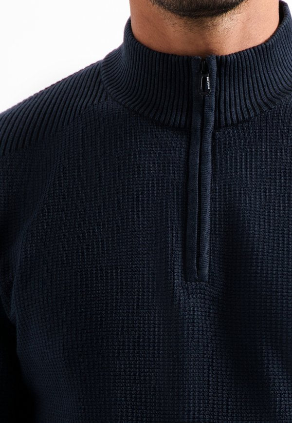 NO EXCESS HALF PLATED STRUCTURE