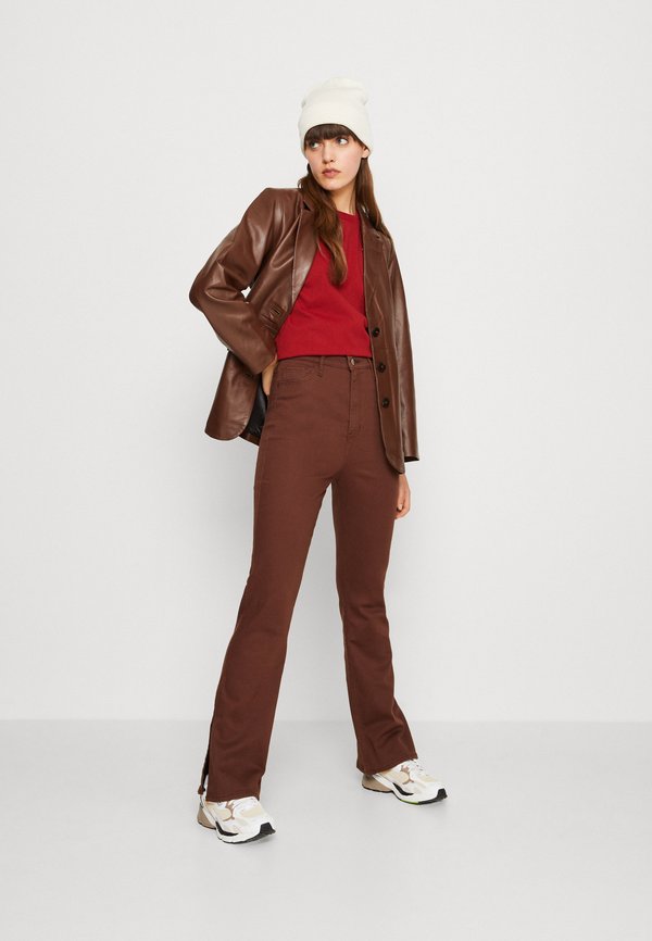 Hollister Co. CURVED SEAM FLARE