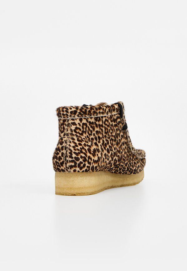 Clarks WALLABEE