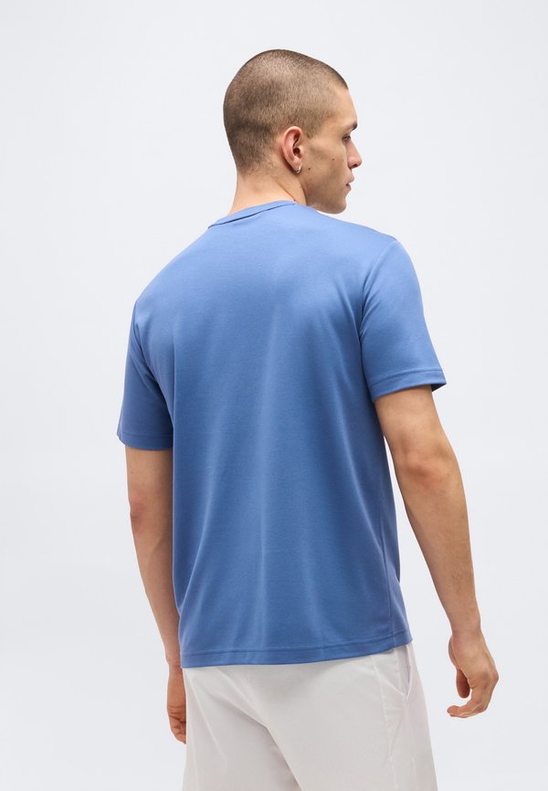 EA7 Emporio Armani TENNIS CLUB TEE COLORBLOCK