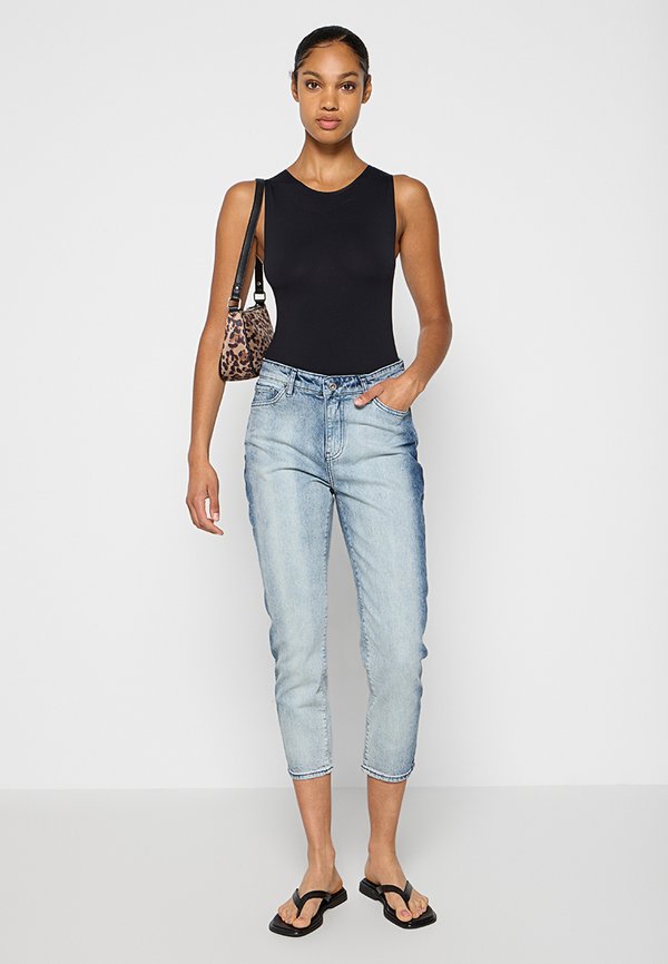 Armani Exchange