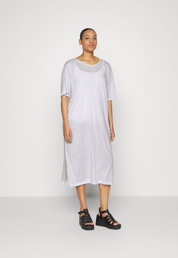 Noisy May Curve Short sleeved curve long