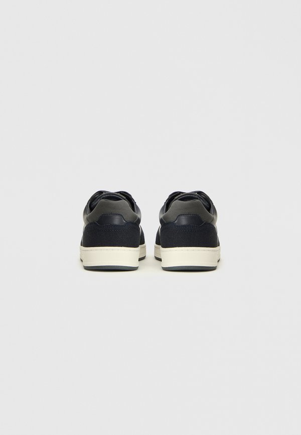 Wrangler RUSTY MEN LOW