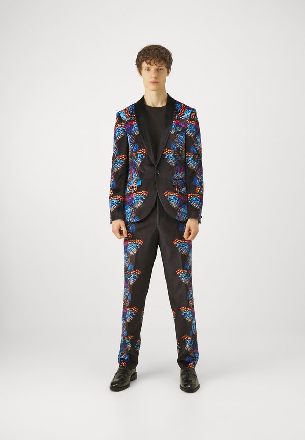Twisted Tailor LUCIDA