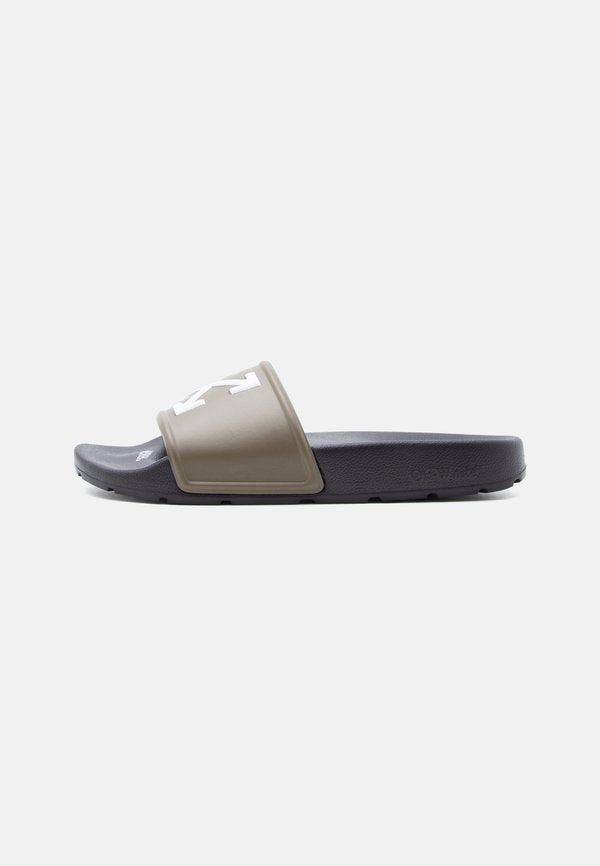 OFF-WHITE ARROW SLIDER