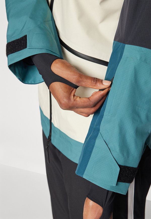 Peak Performance VERTICAL GORE-TEX PRO JACKET
