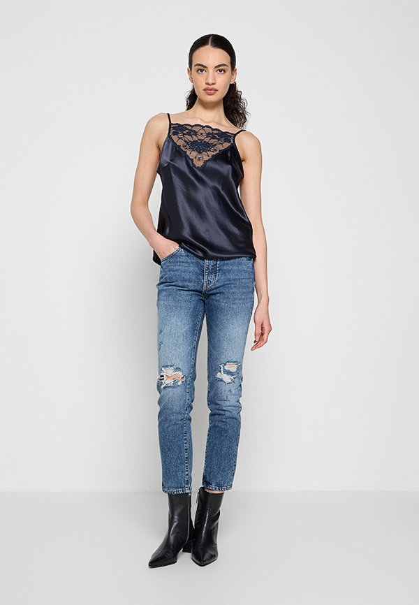 Armani Exchange