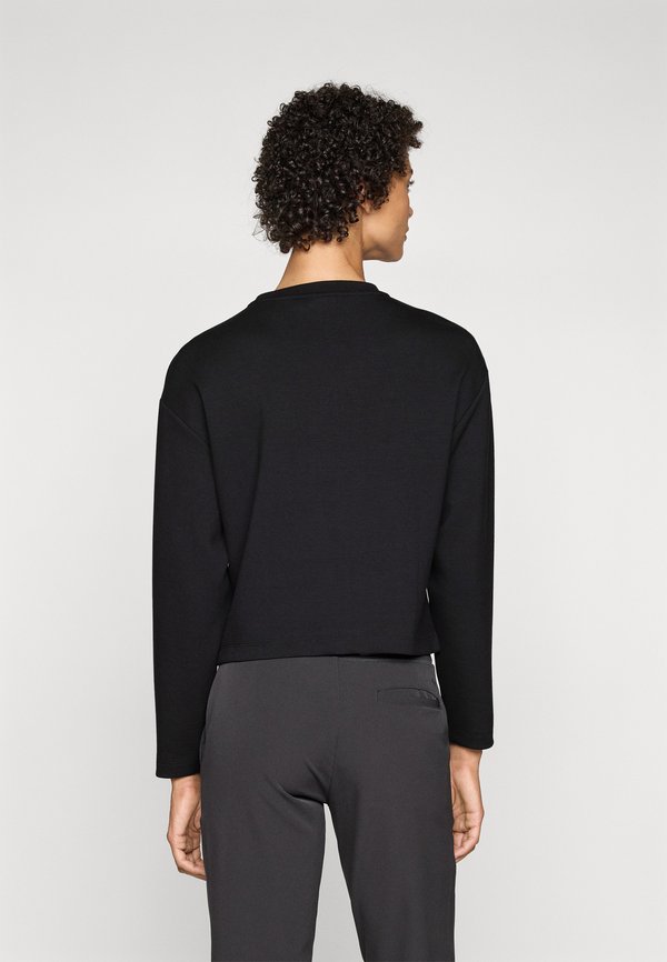 EA7 Emporio Armani