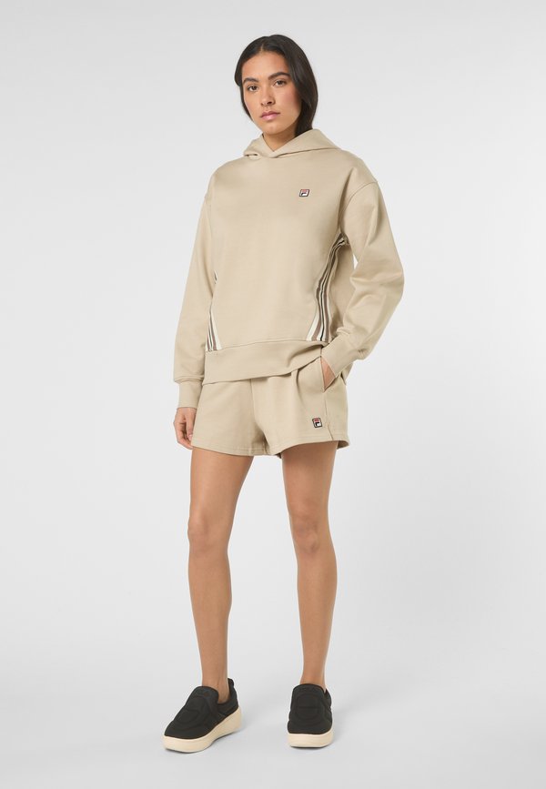 Fila APPAREL SERRETTA LOOSE HERITAGE TAPE