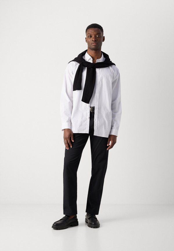 Lindbergh SUPERFLEX CHINO WITH BELT