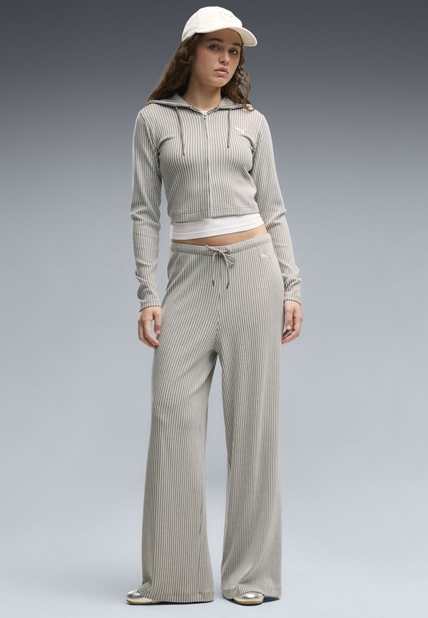 Puma ESSENTIALS SLIM GERIPPTE KAPUZENJACKE - Cardigan - mouse gray heather