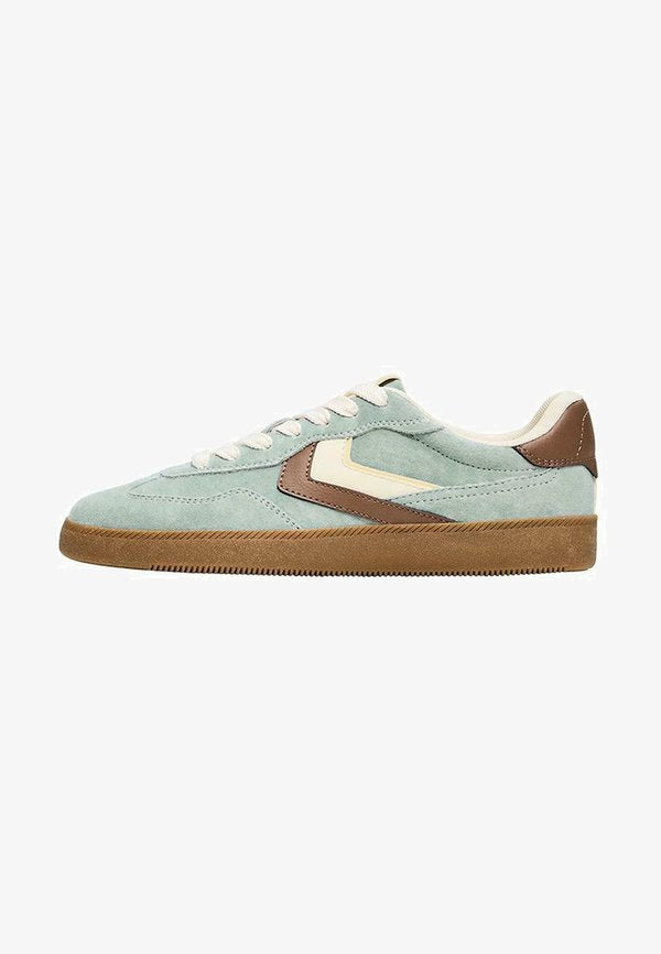 Bershka RETRO - Trainers - light blue