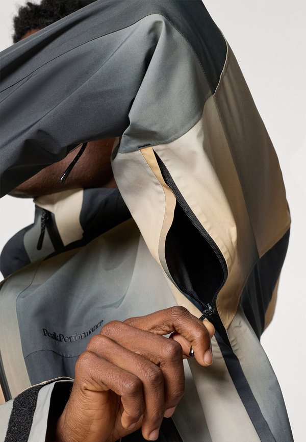 Peak Performance EDGE JACKET
