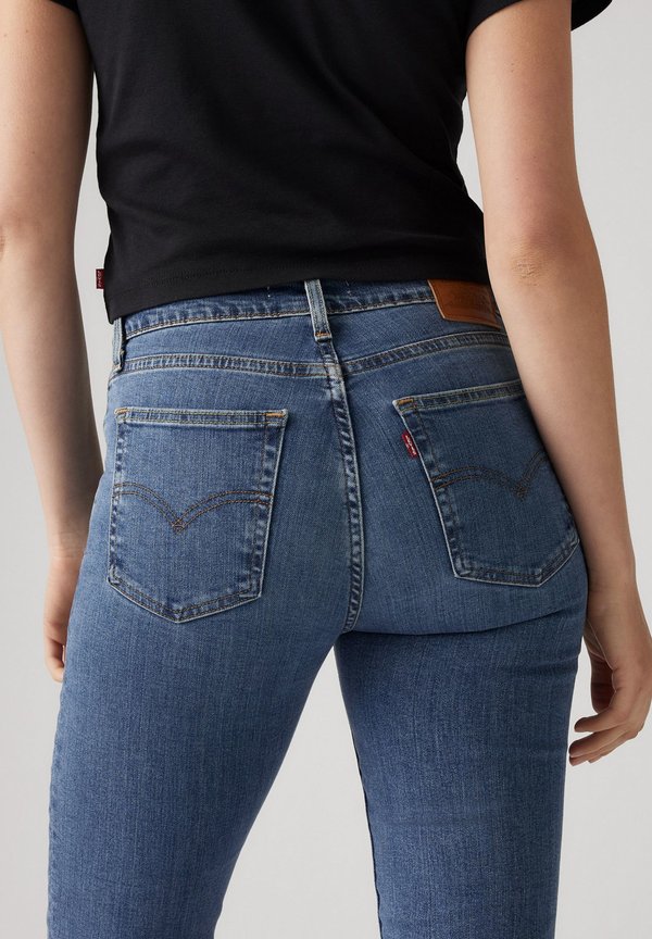Levi's® 724® HIGH RISE STRAIGHT