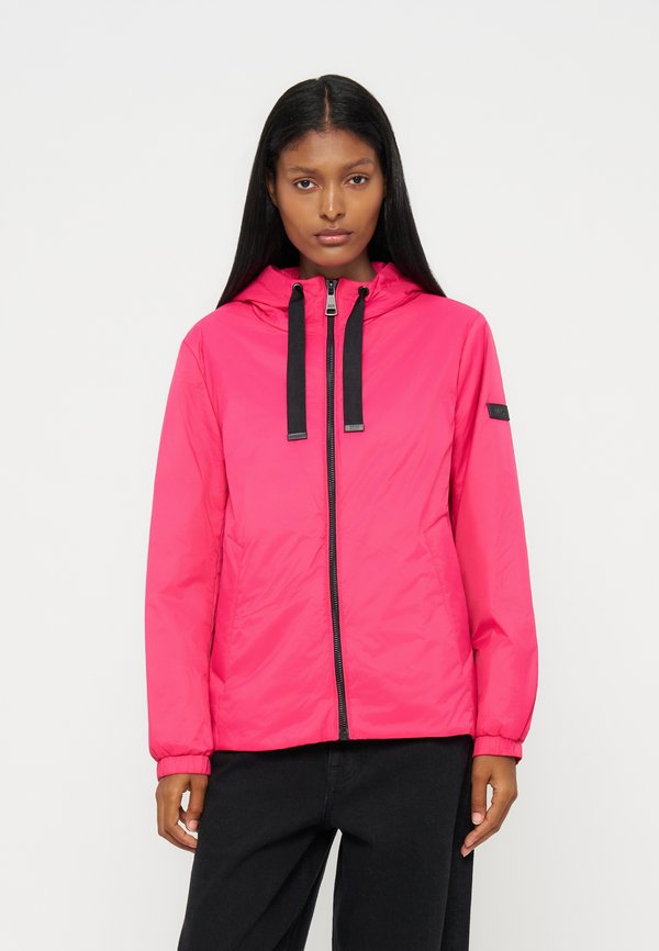 DKNY