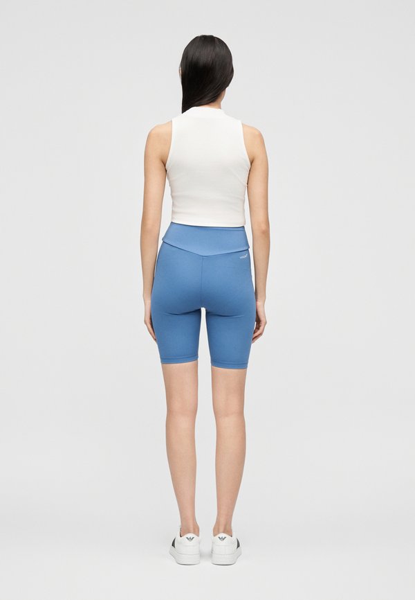 EA7 Emporio Armani