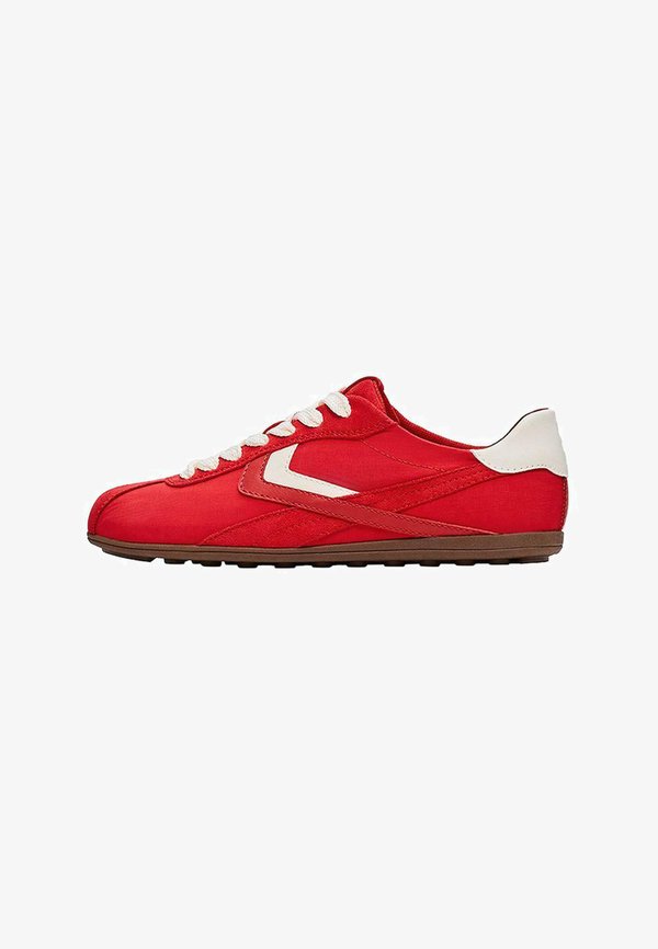 Bershka Trainers - red