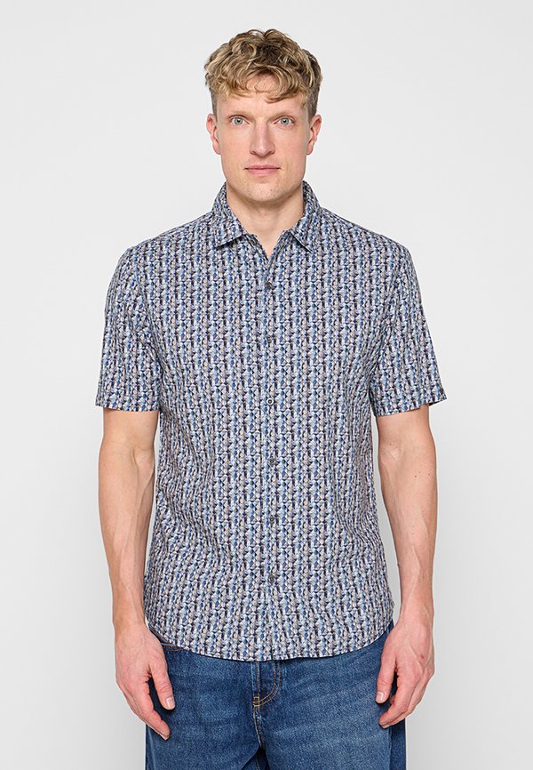 NO EXCESS REGULAR FIT
