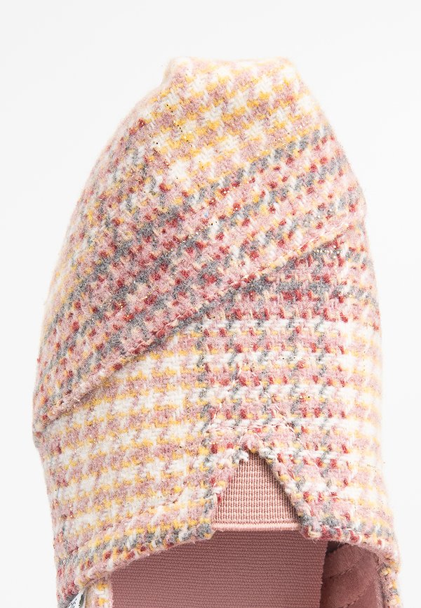 TOMS