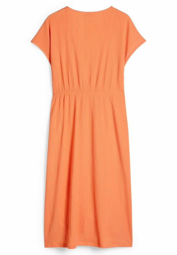 C&A MATERNITY