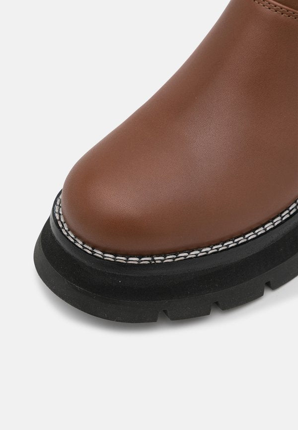 3.1 Phillip Lim KATE SHORT LUG SOLE COMBAT