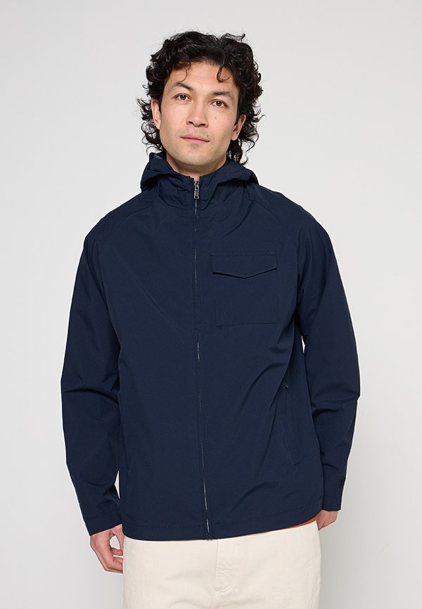 Lyle & Scott