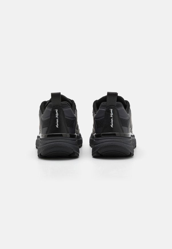 Maison Kitsuné SORA RUNNERS