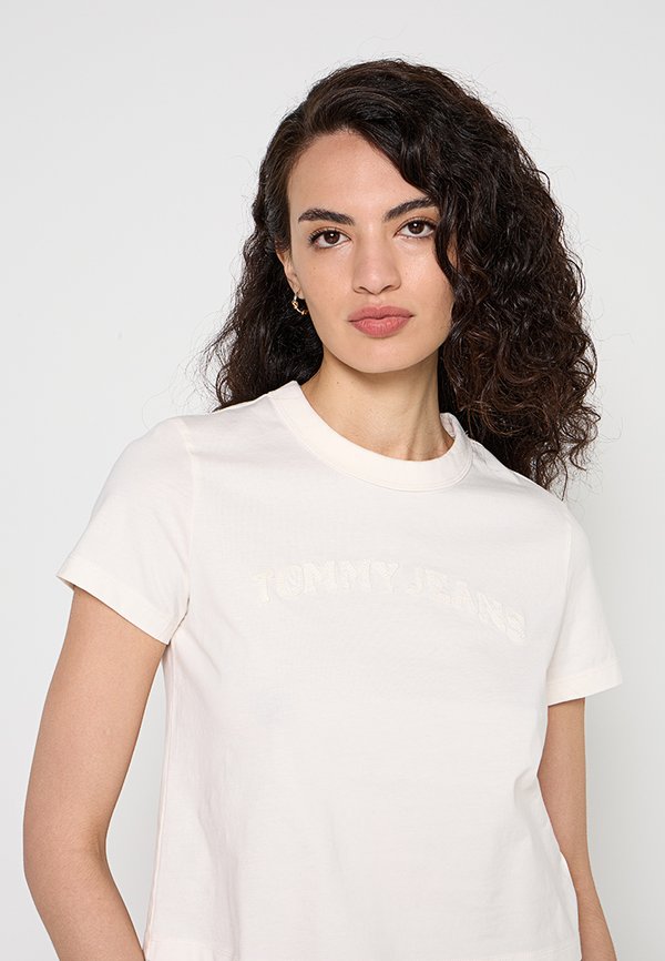 Tommy Jeans REGULAR FIT