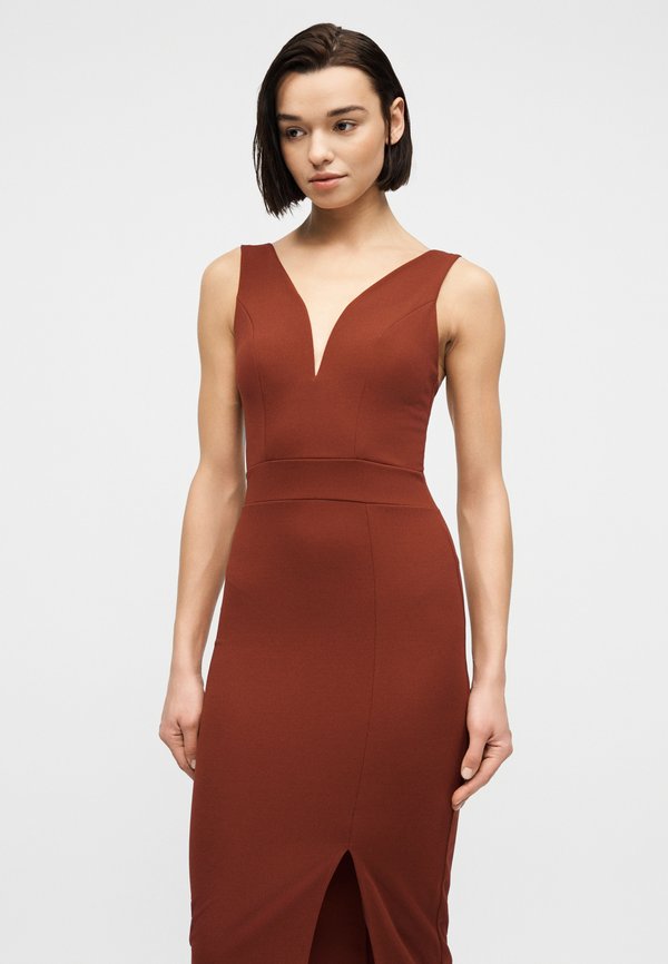 WAL G TALL V NECK