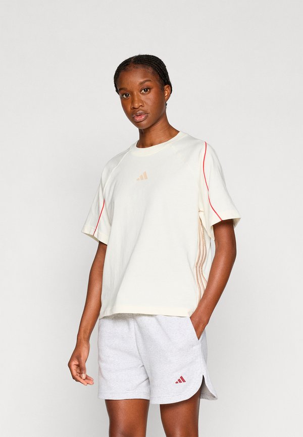 adidas Sportswear STADIUM 3 STRIPES - Basic T-shirt - off white/pure ruby/crystal linen