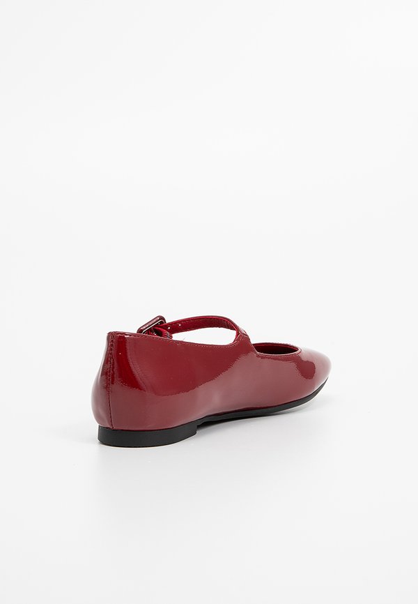 Steve Madden CADDIE